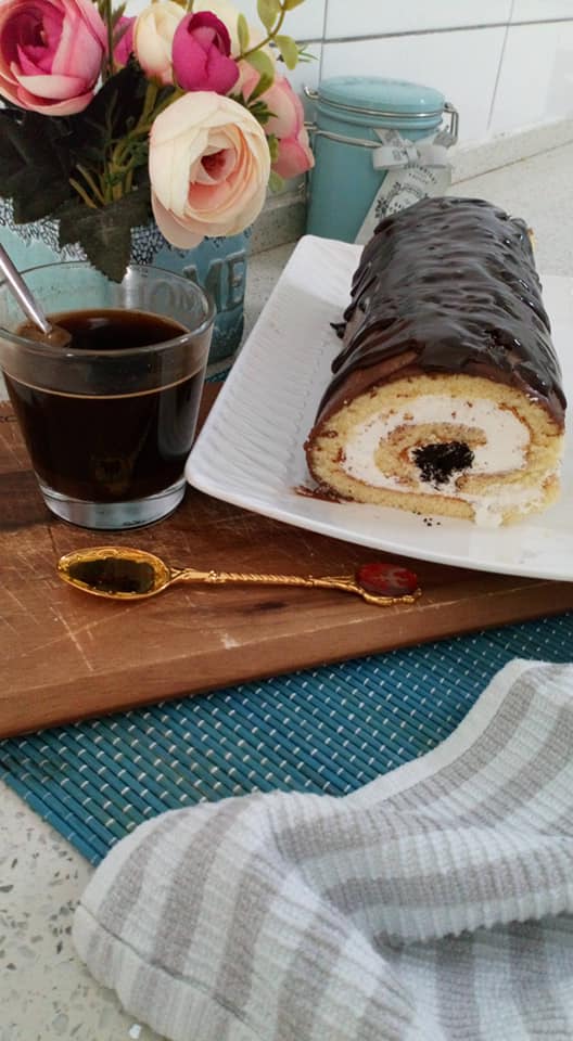 רולדה במילוי קרם וניל ושברי אוריאו