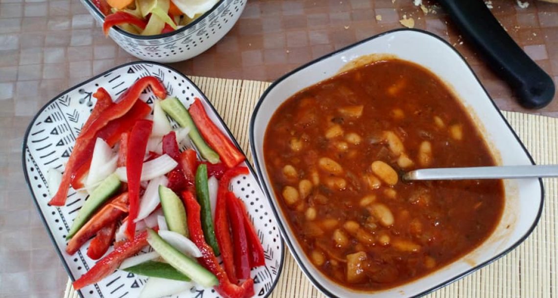 מרק שעועית לבנה ברוטב